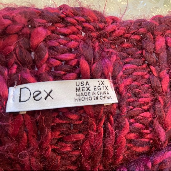 Dex Chunky Knit Cropped fit-Round Neck-Burgundy tone w/shimmer thread-Size 1X - Picture 6 of 7